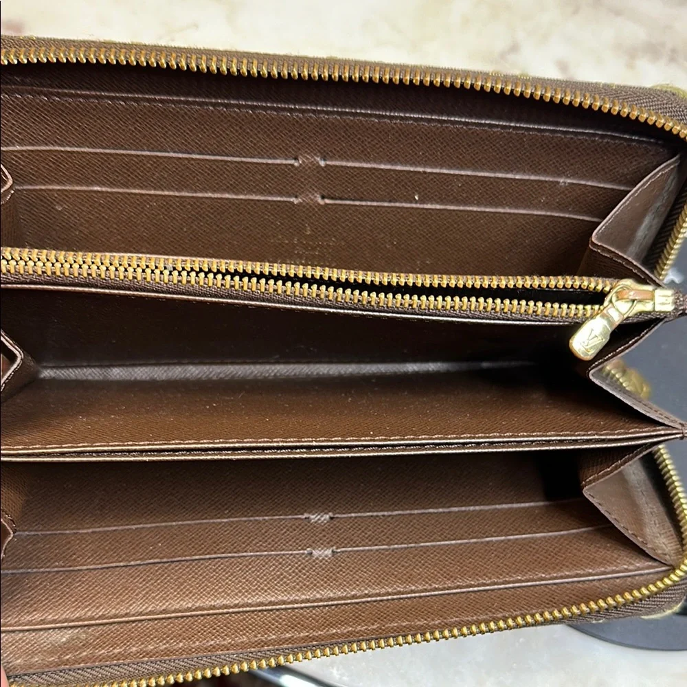 ✨ Louis Vuitton DENIM Monogram Jacquard Zippy Wallet